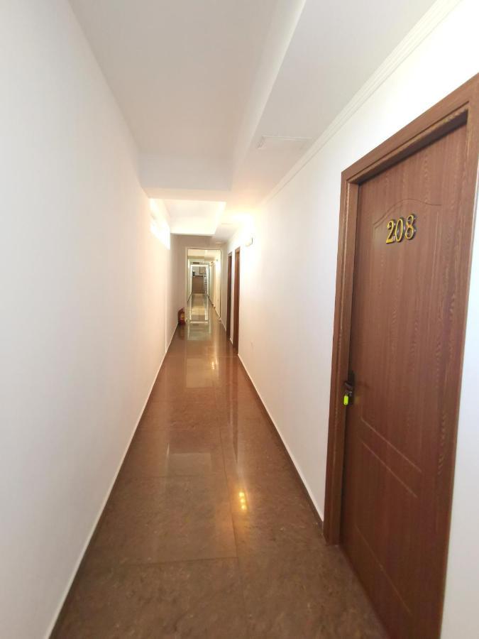 Hotel Dinastia ปีเตช ภายนอก รูปภาพ