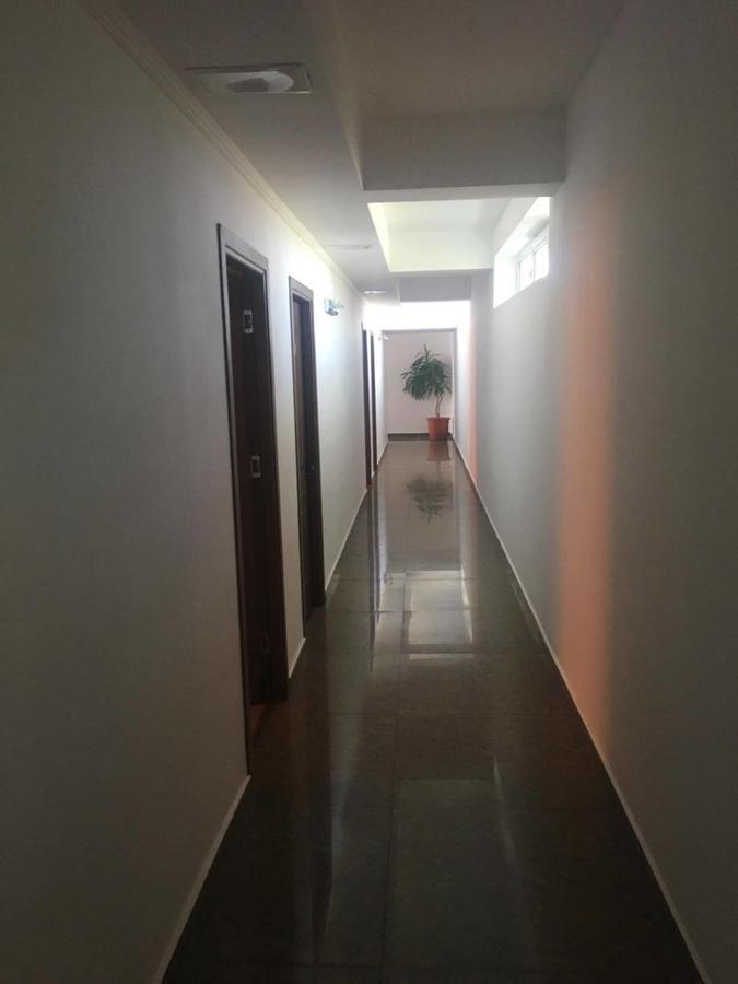 Hotel Dinastia ปีเตช ภายนอก รูปภาพ