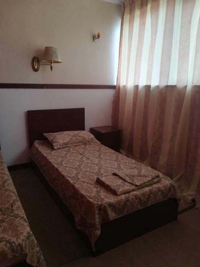 Hotel Dinastia ปีเตช ภายนอก รูปภาพ